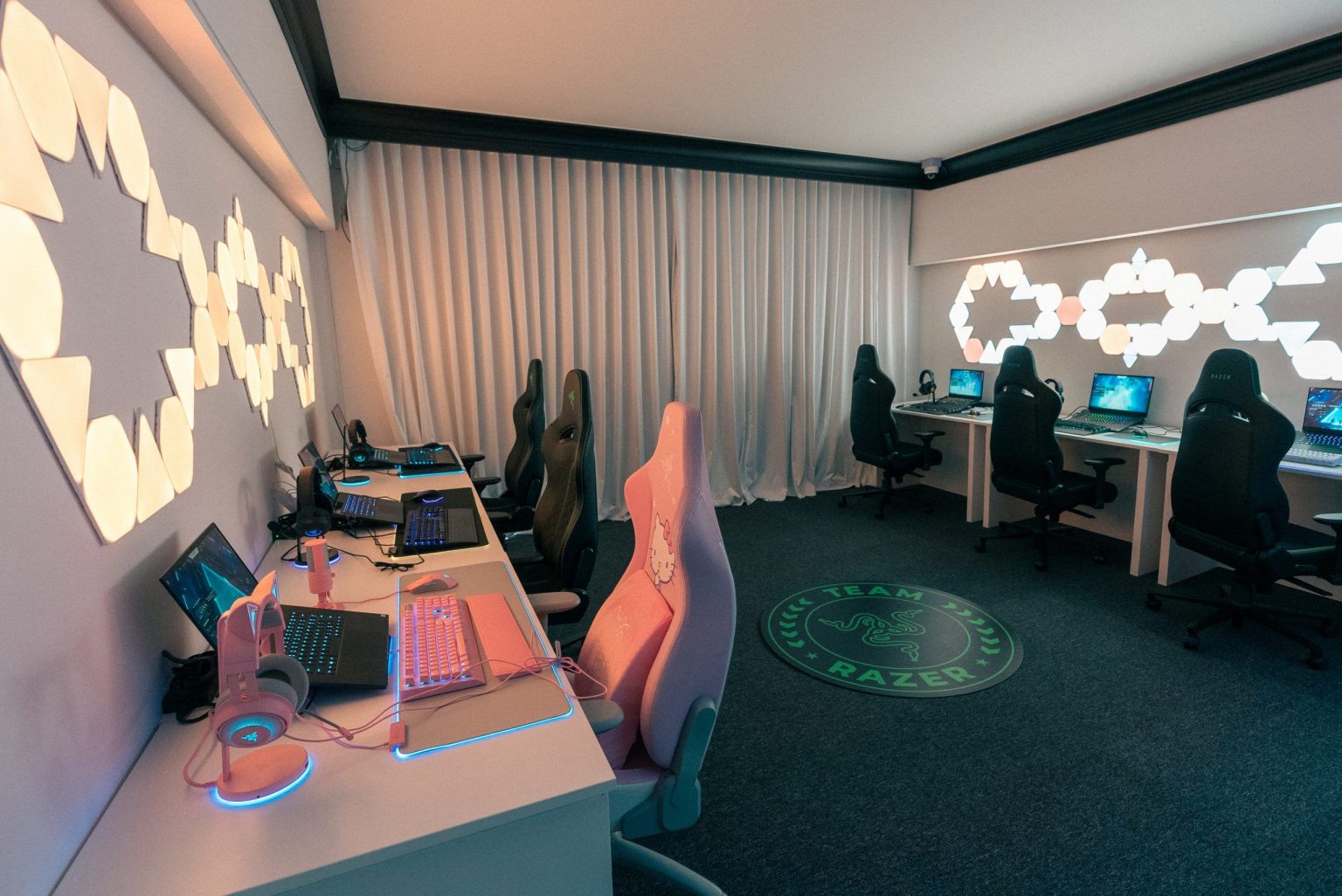 Computer Gaming Suite Fairmont Singapore And Razer Collaborate On World’s First Luxury Gaming ...